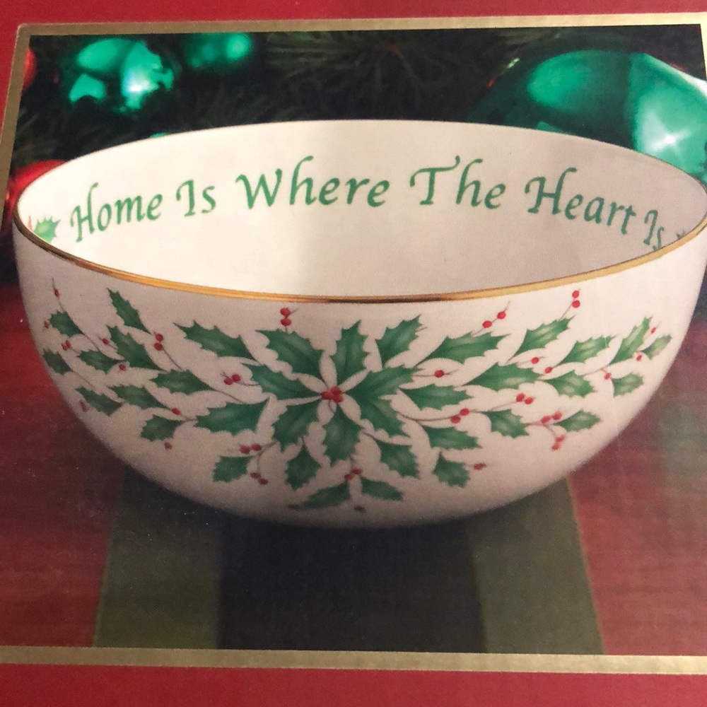 Lenox American by Design Christmas Bowl brand new in box
